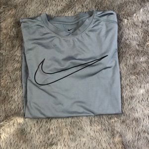 boy’s nike shirt